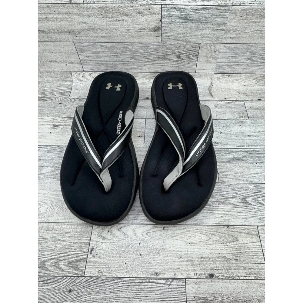 Under Armour Women 4D Foam Flip Flop Sandals Black White Athletic Thong Size 7